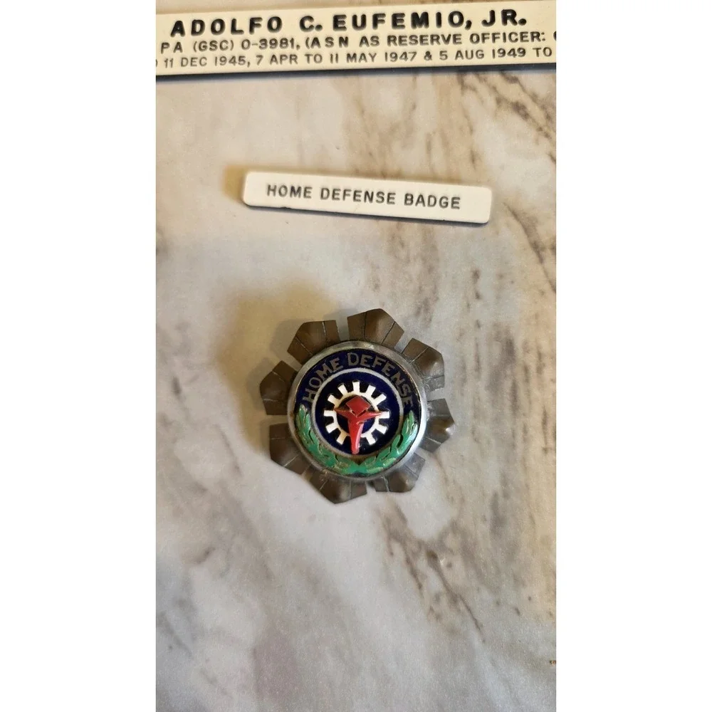 RARE HOME DEFENSE BADGE medal. top inscription is not included in the sale